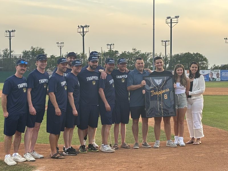 Colin Back & Family with current Trapper Players