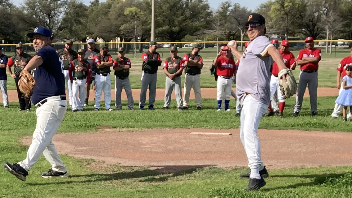 iz Luoe Martínez  de Pedro Veláazquez 