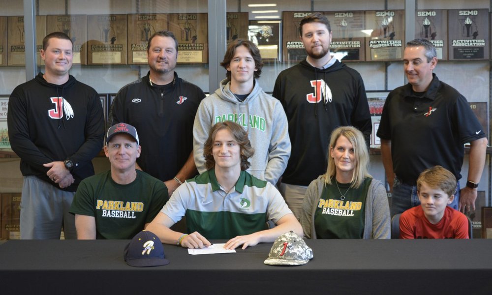 Senior Will Richardson signed with Parkland CC