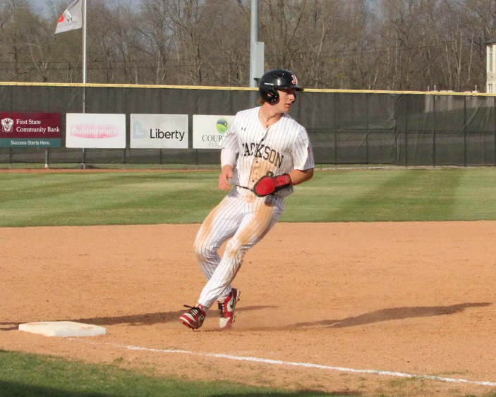 Photo credit: Justin Trovillion (Semoball.com)