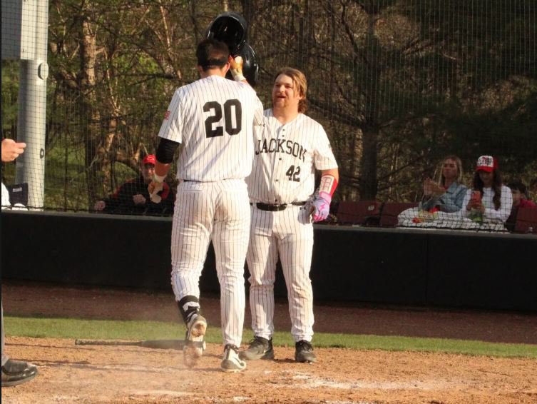 Photo Credit: Justin Trovillion (Semoball.com)