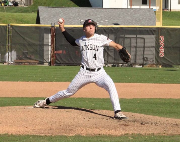 Photo Credit - Justin Trovillion (Semoball.com)