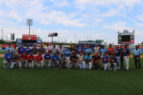 2017 35+ All Star Game. Mgr: Jose Hernandez