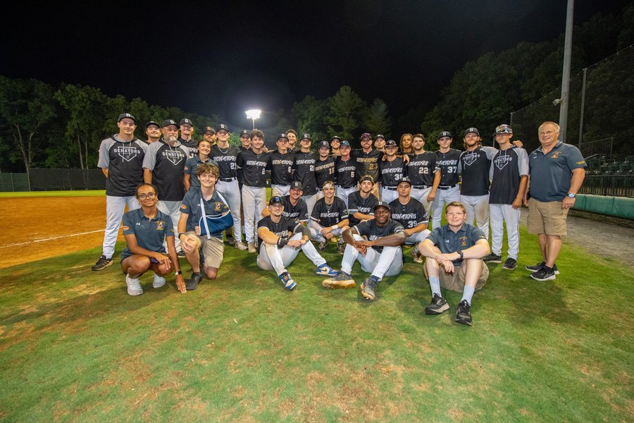 ©️2024 Eye on the Ball by Brenda 