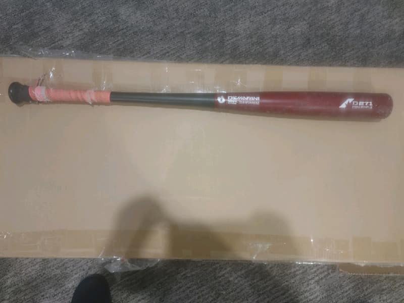 Barely used bat for sale