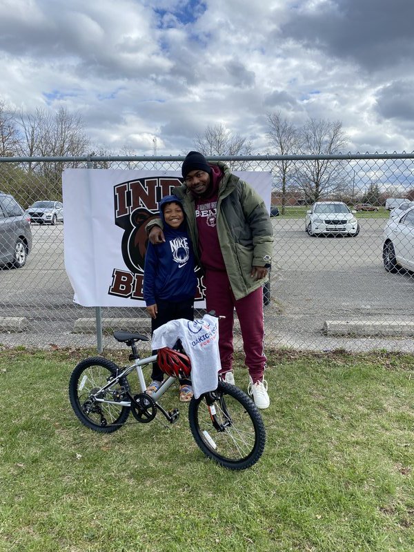 Da'Terious Neal Winner of the Bike Raffle