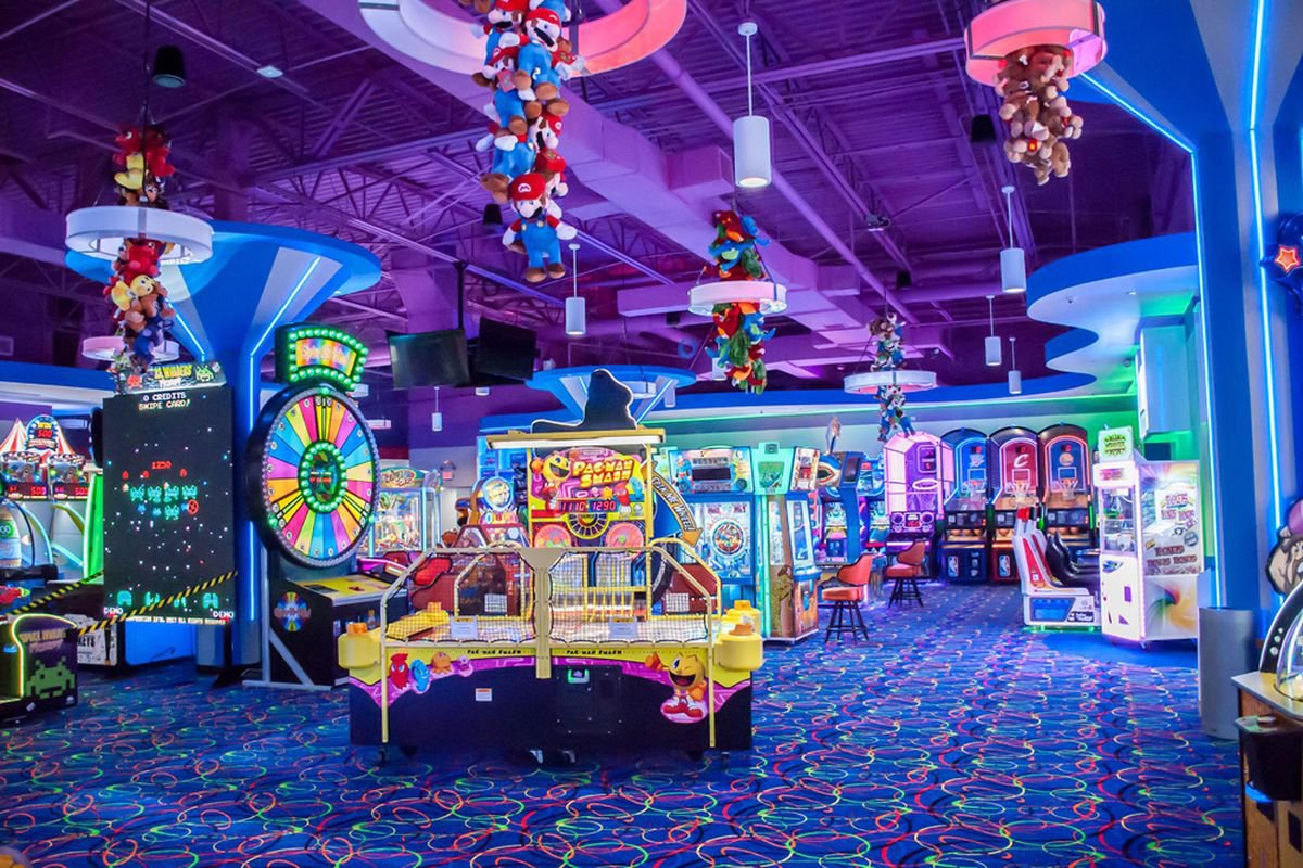 ARCADE CENTER